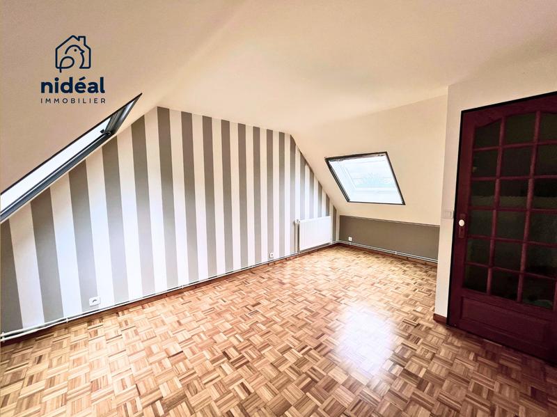 Maison - 240 m² - 8 pièces