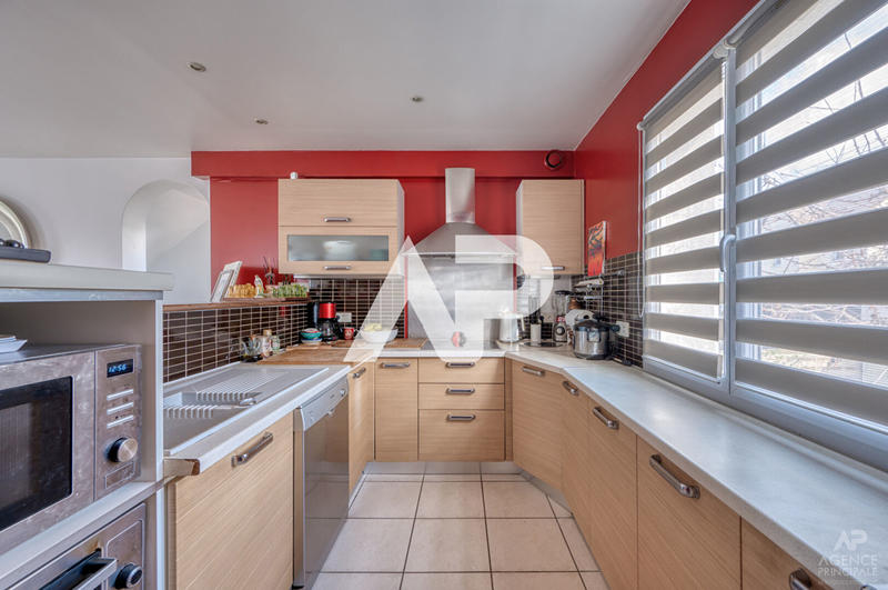 Maison - 175 m² - 5 pièces