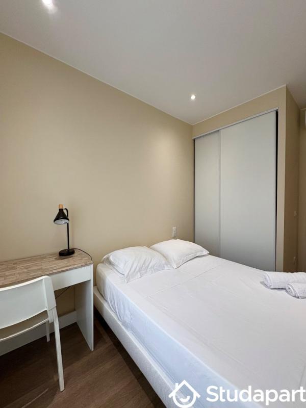 Chambre - 11 m² - 1 pièce