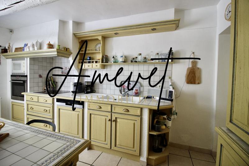 Mas - 204 m² - 9 pièces