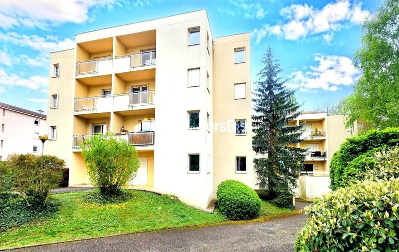 Appartement ancien - 66 m² - 3 pièces