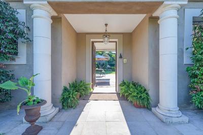 Villa - 277 m² - 9 pièces