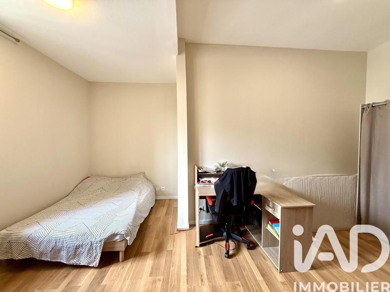 Maison - 241 m² - 7 pièces