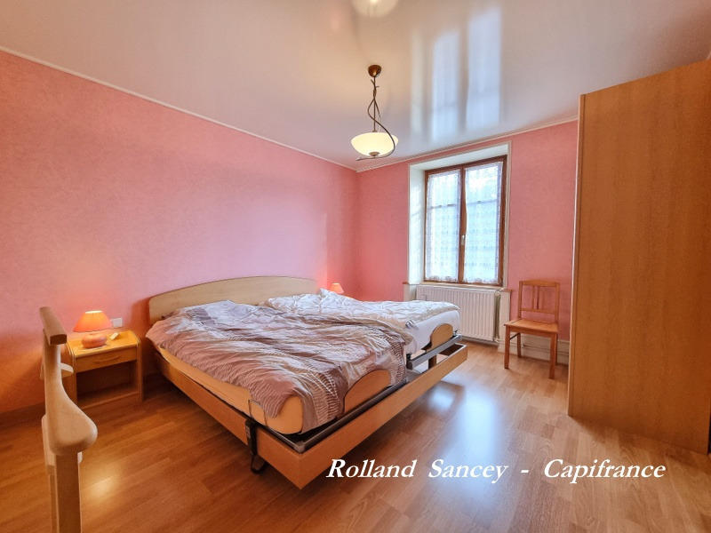 Maison - 200 m² - 8 pièces