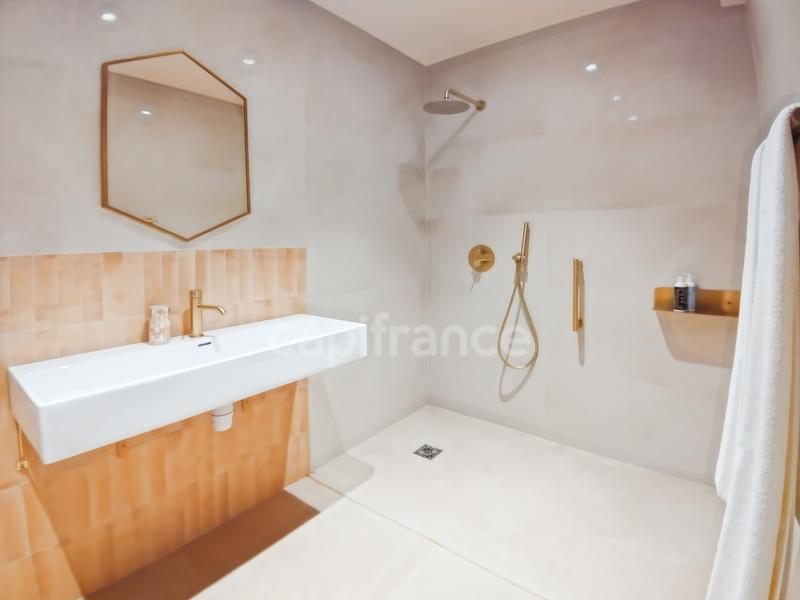 Fonds de commerce - 200 m²