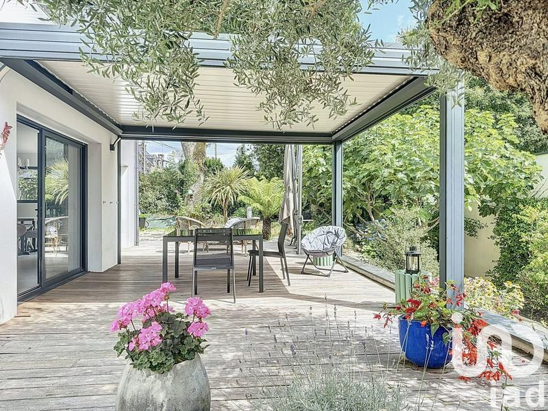 Maison - 122 m² - 6 pièces