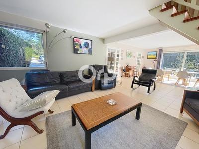 Maison - 145 m² - 6 pièces