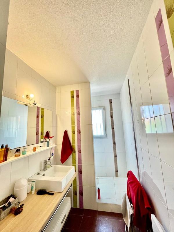 Appartement sur toit - 75 m² - 3 pièces