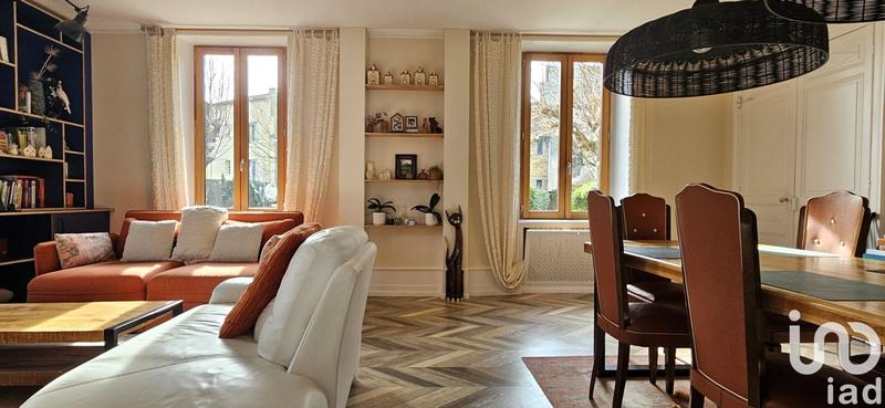 Maison - 270 m² - 11 pièces