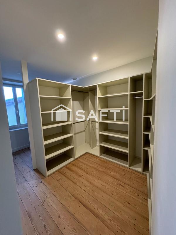 Maison - 200 m² - 7 pièces