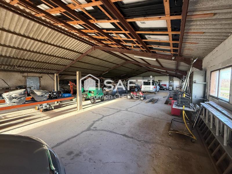 Maison - 240 m² - 6 pièces