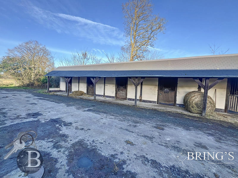 Maison - 200 m² - 6 pièces