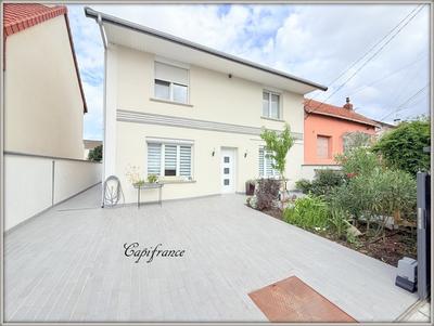 Maison - 115 m² - 6 pièces