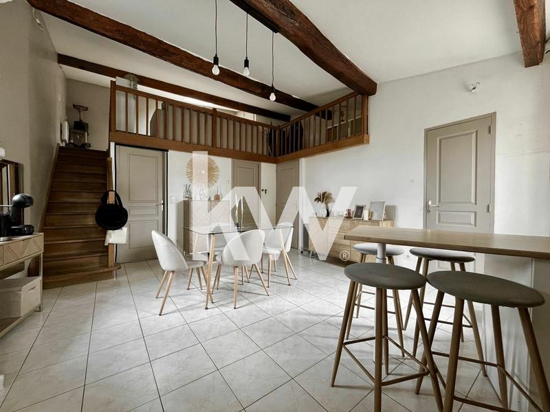 Immeuble mixte - 60 m² - 2 pièces