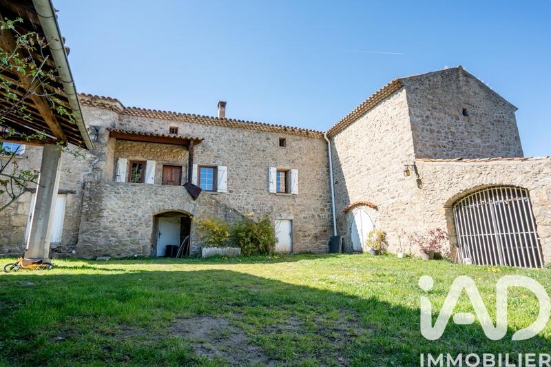 Maison de campagne - 254 m² - 6 pièces