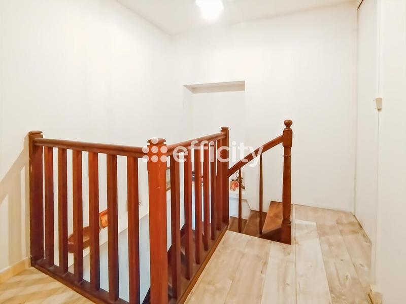 Maison - 121 m² - 4 pièces