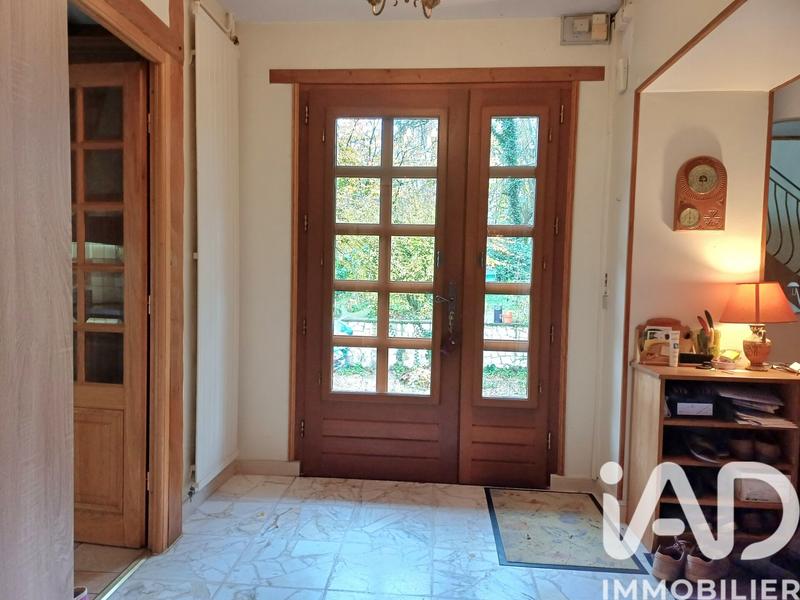 Maison - 230 m² - 8 pièces