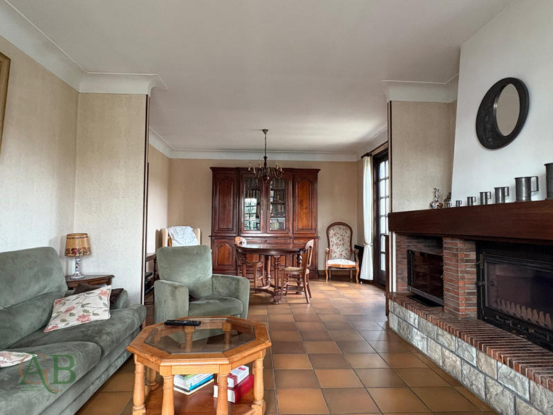 Maison - 138 m² - 6 pièces