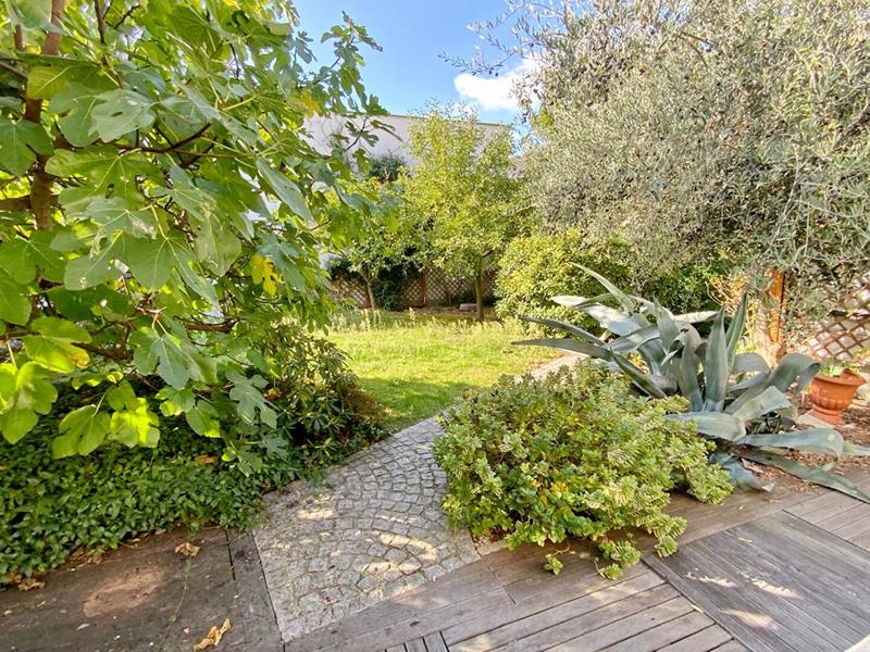 Maison - 200 m² - 6 pièces