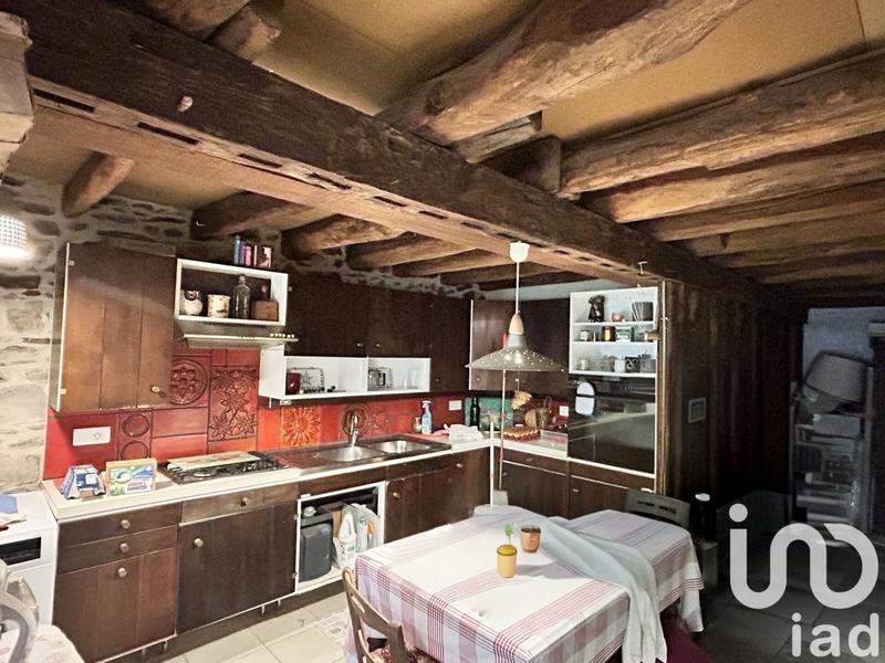 Maison - 360 m² - 8 pièces