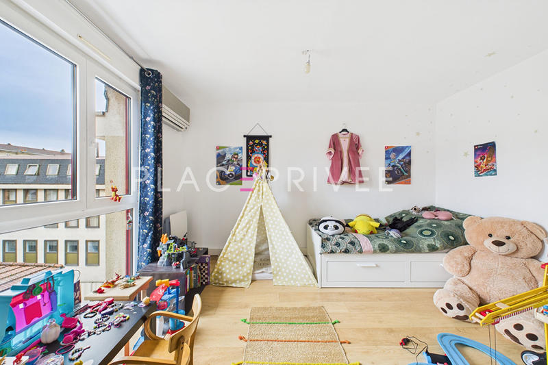 Appartement - 183 m² - 7 pièces