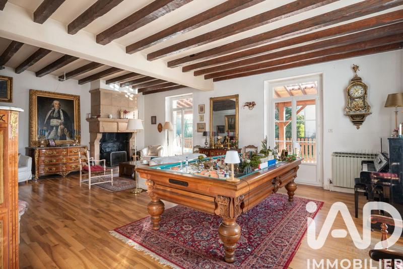 Maison - 275 m² - 8 pièces