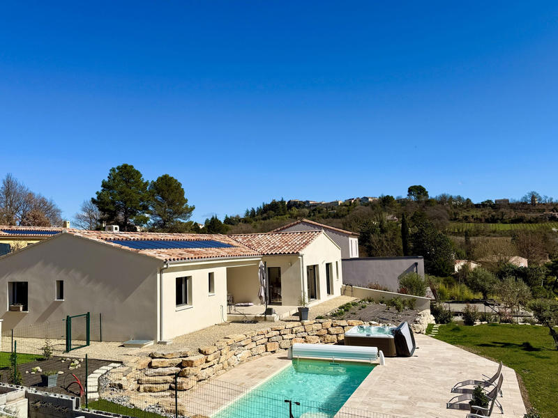 Villa - 122 m² - 5 pièces