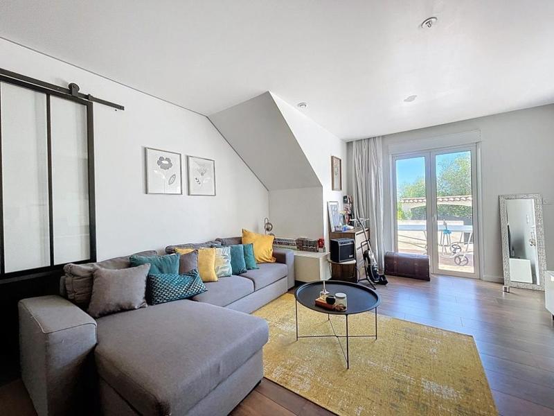 Appartement - 85 m² - 4 pièces