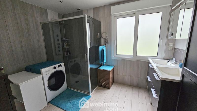 Maison - 200 m² - 6 pièces