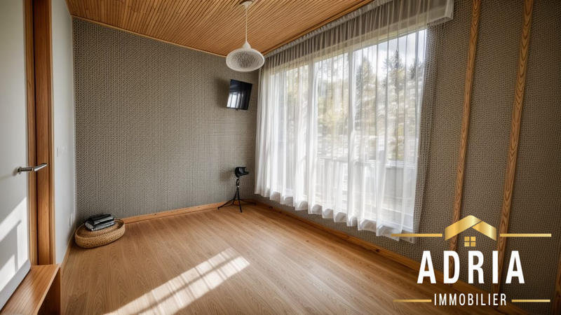 Maison - 105 m² - 6 pièces