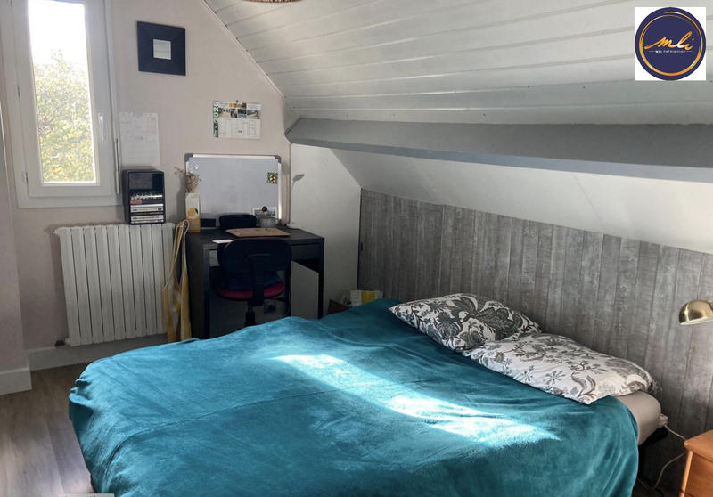 Maison traditionnelle - 128 m² - 9 pièces