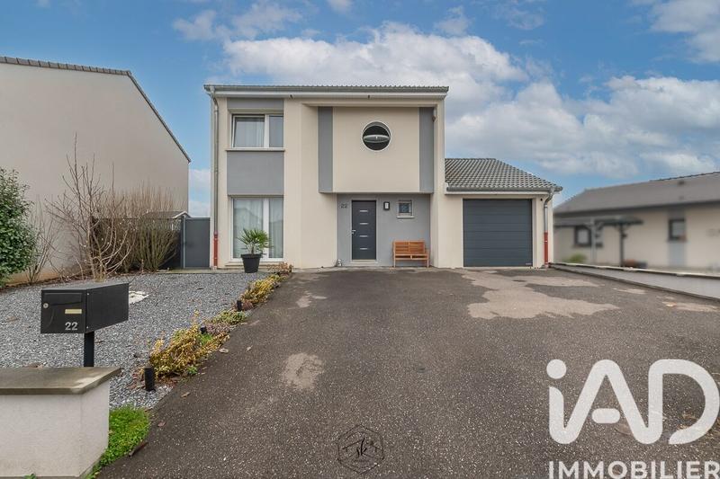 Maison - 96 m² - 5 pièces