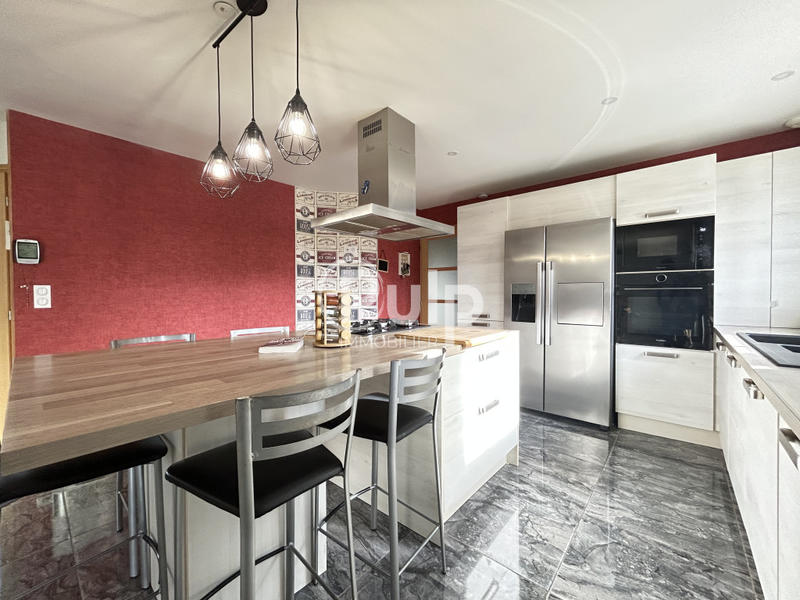 Pavillon - 130 m² - 6 pièces