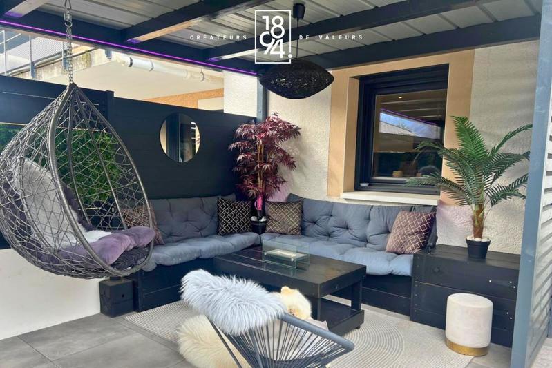 Appartement - 82 m² - 3 pièces