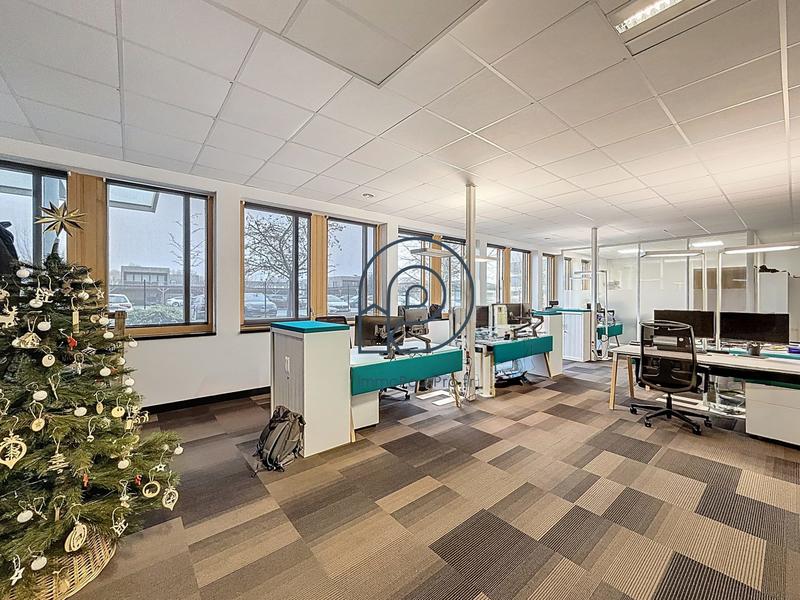 Bureau - 274 m²