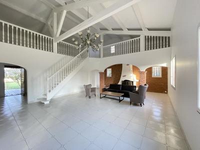 Villa - 250 m² - 8 pièces