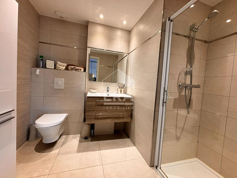 Appartement - 83 m² - 3 pièces