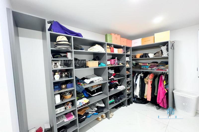 Maison traditionnelle - 147 m² - 5 pièces