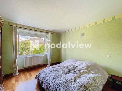 Maison - 195 m² - 8 pièces