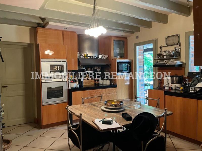 Demeure - 309 m² - 10 pièces