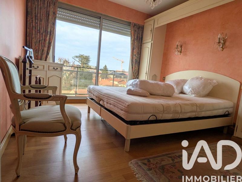 Appartement - 110 m² - 5 pièces