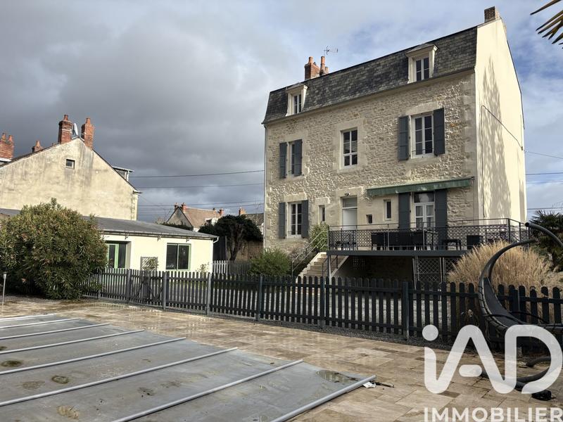 Maison - 265 m² - 9 pièces