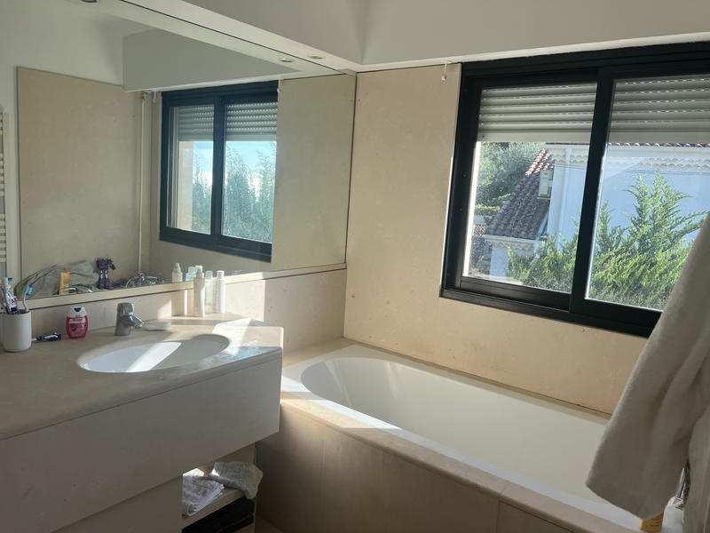 Villa - 208 m² - 6 pièces