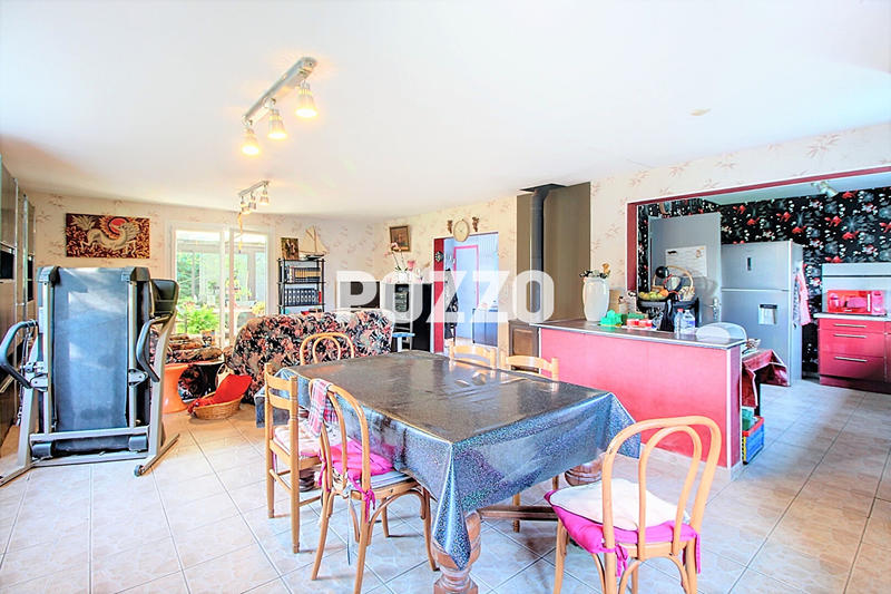 Maison - 140 m² - 5 pièces