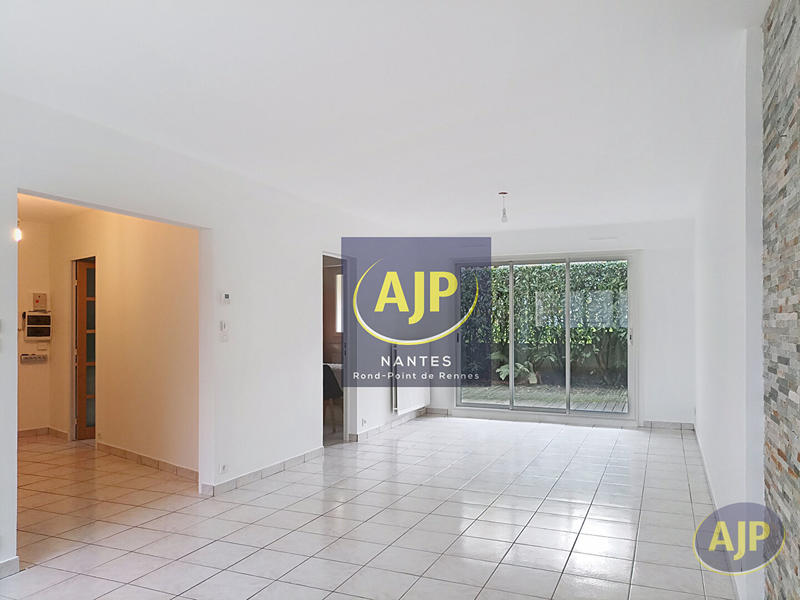 Appartement - 99 m² - 5 pièces