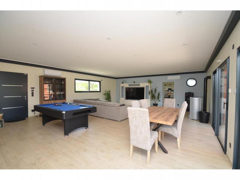 Maison - 194 m² - 6 pièces