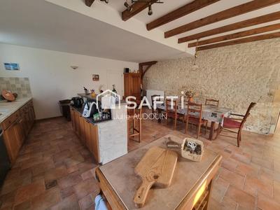 Maison - 250 m² - 8 pièces