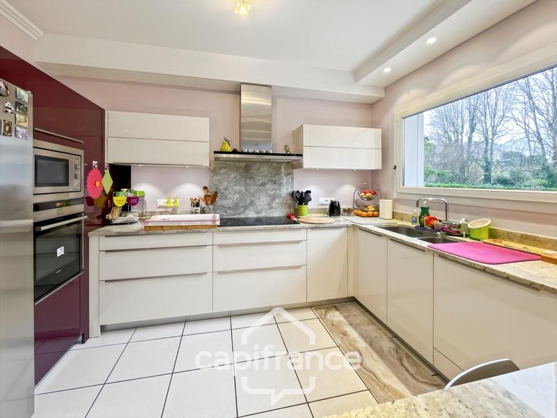 Maison - 215 m² - 7 pièces