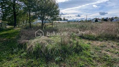 Terrain constructible - 1 324 m²