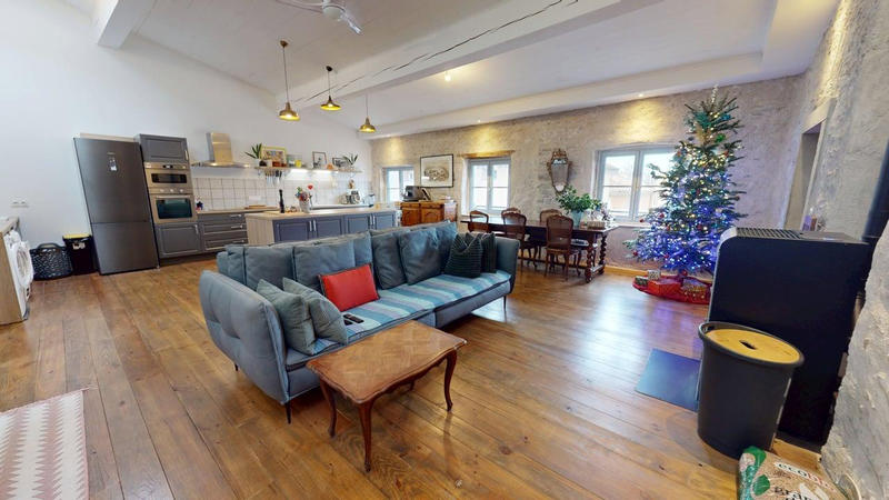 Appartement - 171 m² - 6 pièces